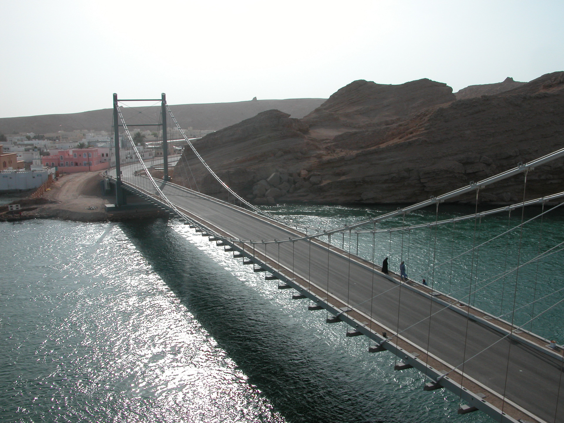 جسر خور البطح المعلق