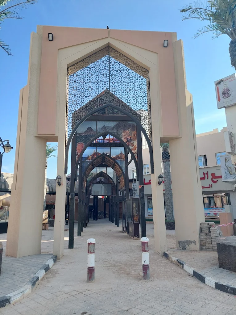 سوق صور التراثي